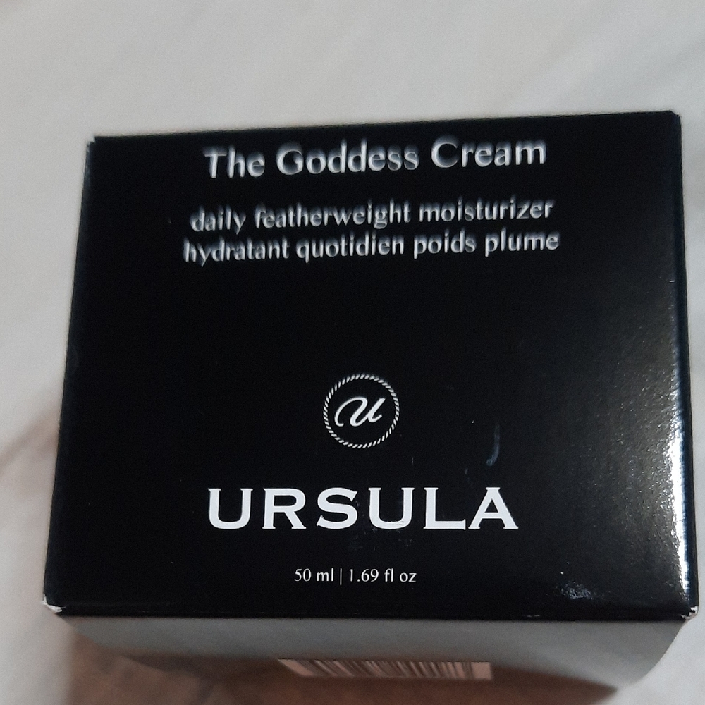 Ursula of Switzerland The Goddess Cream - Black Packaging